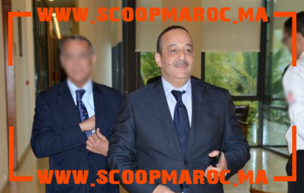 وزارة الاتصال تصفع الجرائد النقالة وتوجه البطاقة الصفراء إلى مدراء النشر إلى مراعاة الأحكام القانونية المرتبطة بحقوق المؤلف