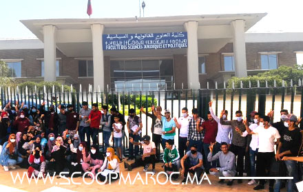 مجزرة النقط بجامعة الحسن الأول.. مئات الأصفار تخرج طلبة كلية الحقوق للاحتجاج بسطات
